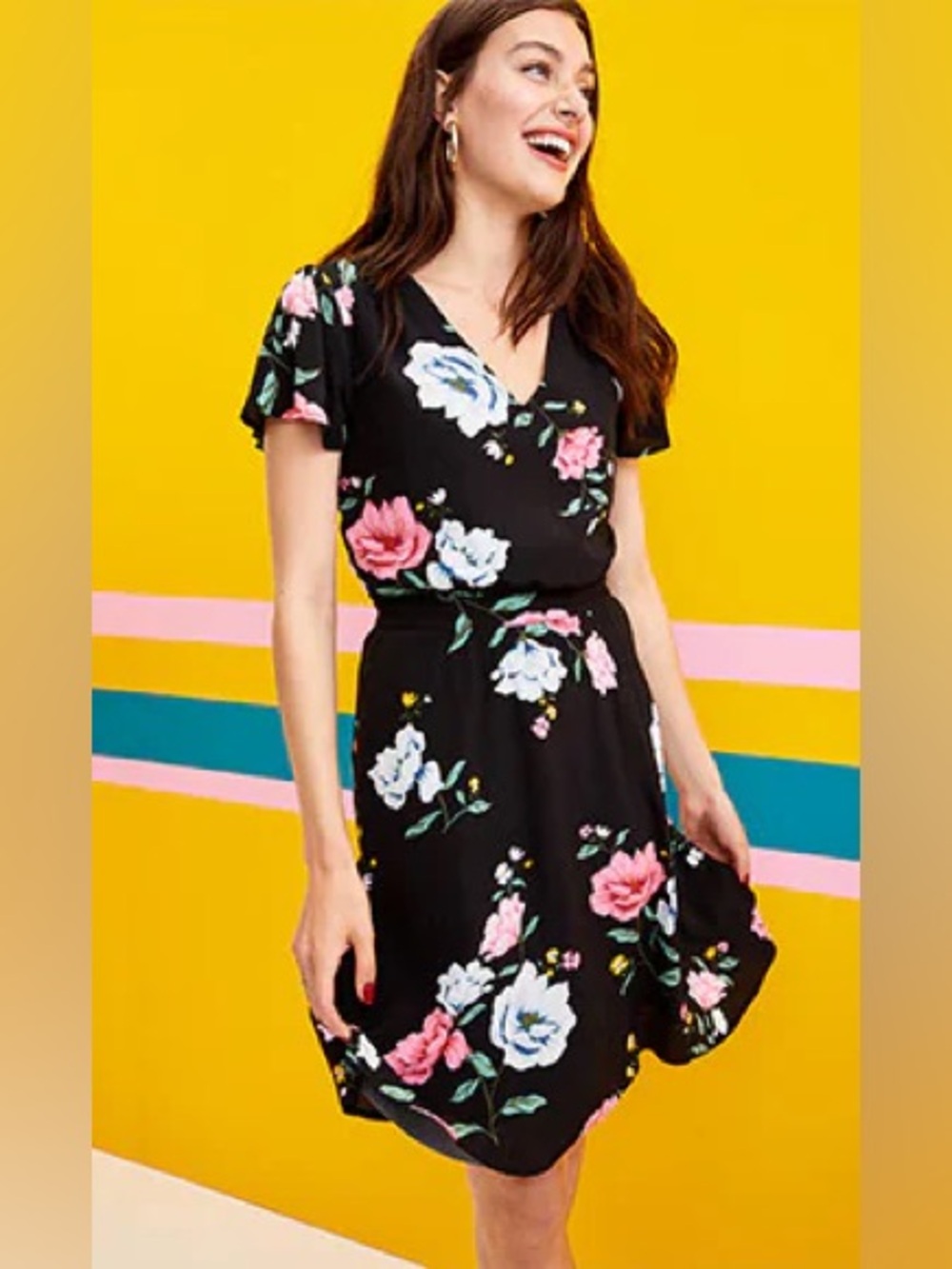 NWT Old Navy Floral V-Neck Short Sleeve Dress